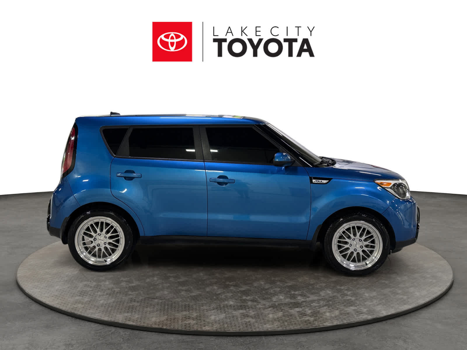 Used 2016 Kia Soul + w/ Designer's Package FWD image 11