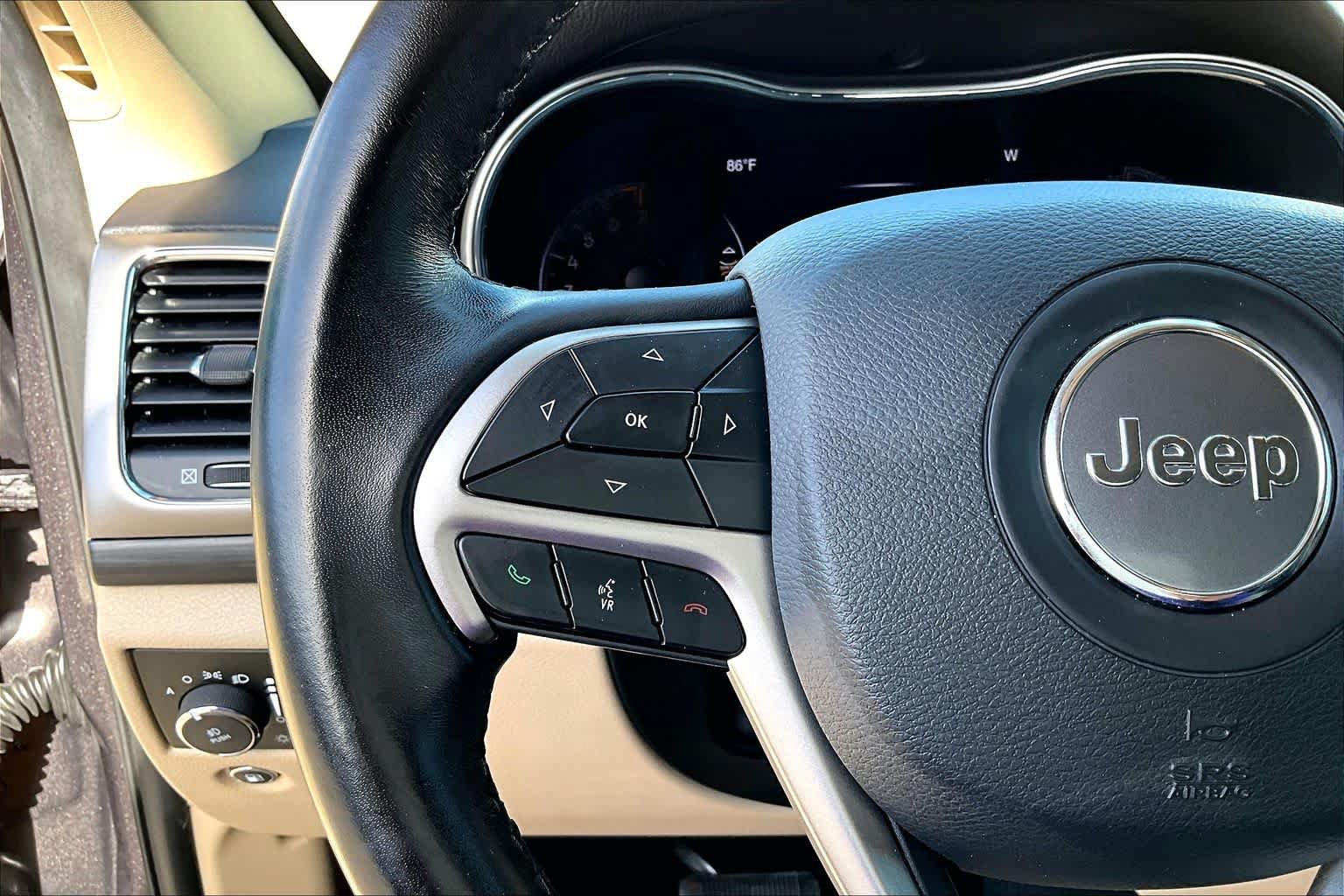 Used 2020 Jeep Grand Cherokee Laredo RWD image 26