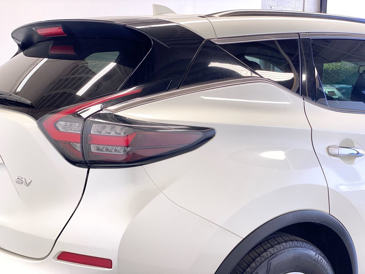 Used 2023 Nissan Murano SV FWD image 10