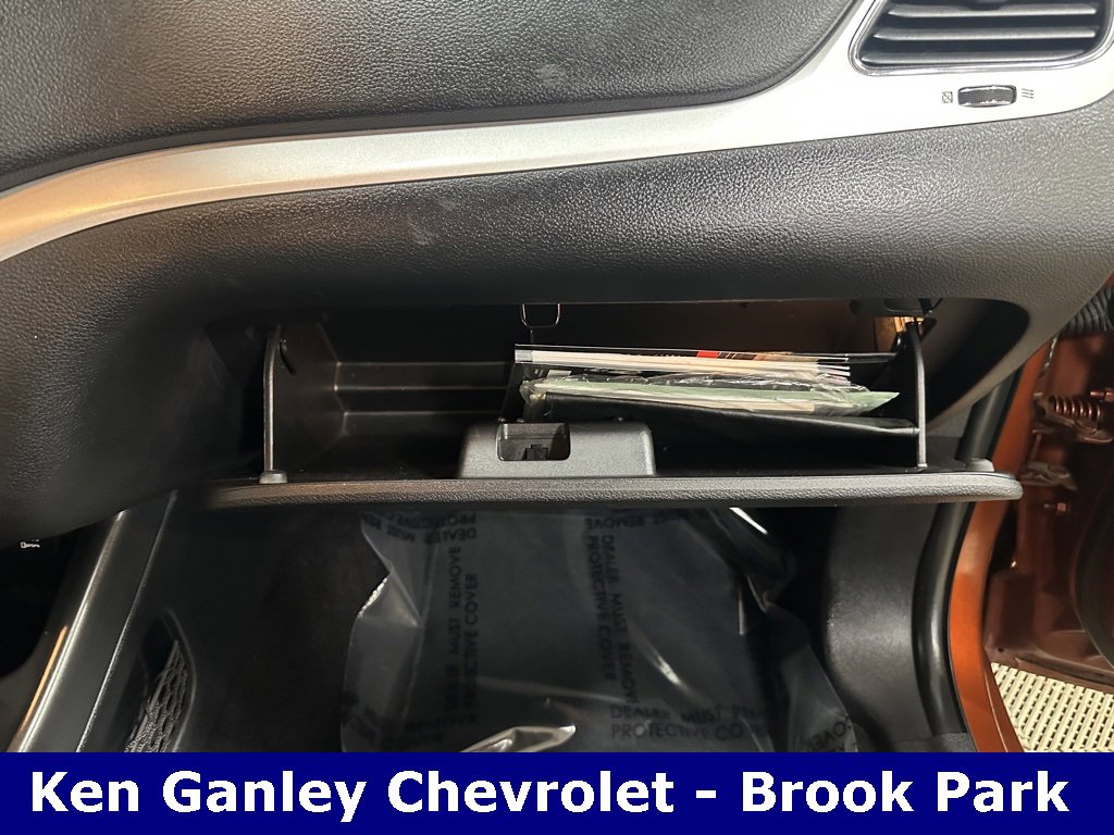 Used 2014 Dodge Journey SXT w/ Flexible Seating Group image 26