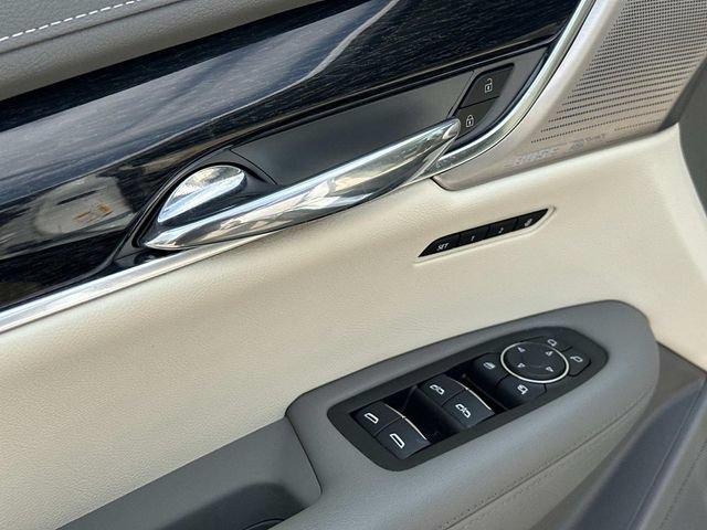 Used 2023 Cadillac XT6 Premium Luxury AWD/4WD image 15
