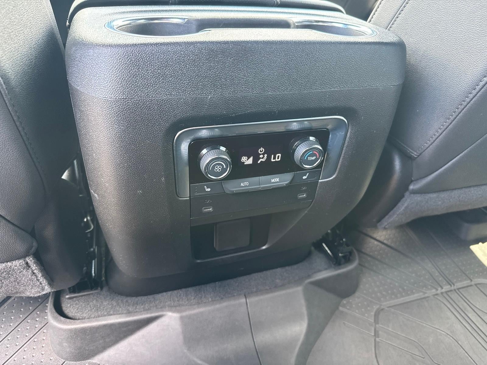 Used 2026 Chevrolet Suburban Premier w/ Sun And Tow Package AWD/4WD image 9
