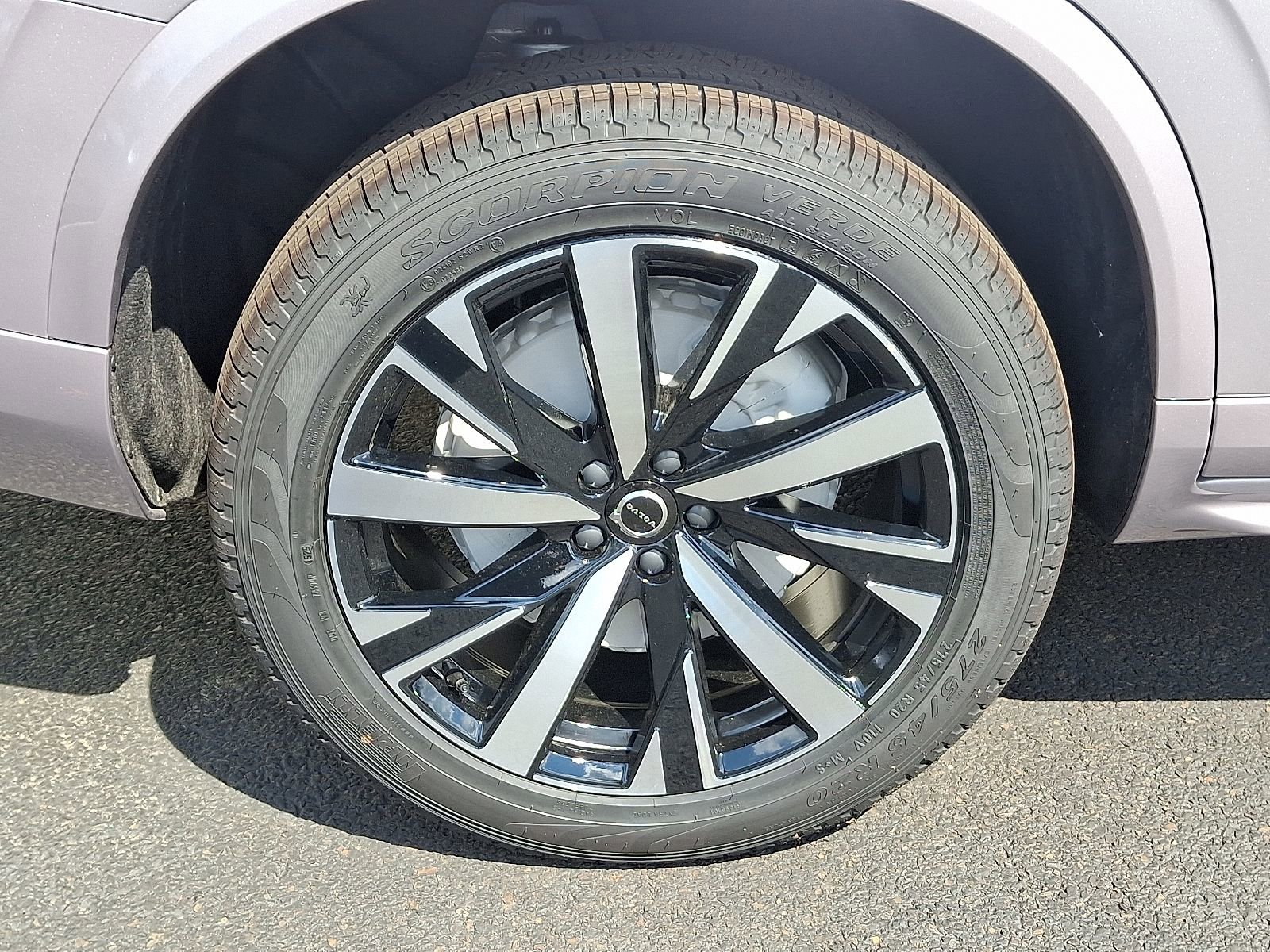 New 2026 Volvo XC90 B5 Core w/ Protection Package image 7