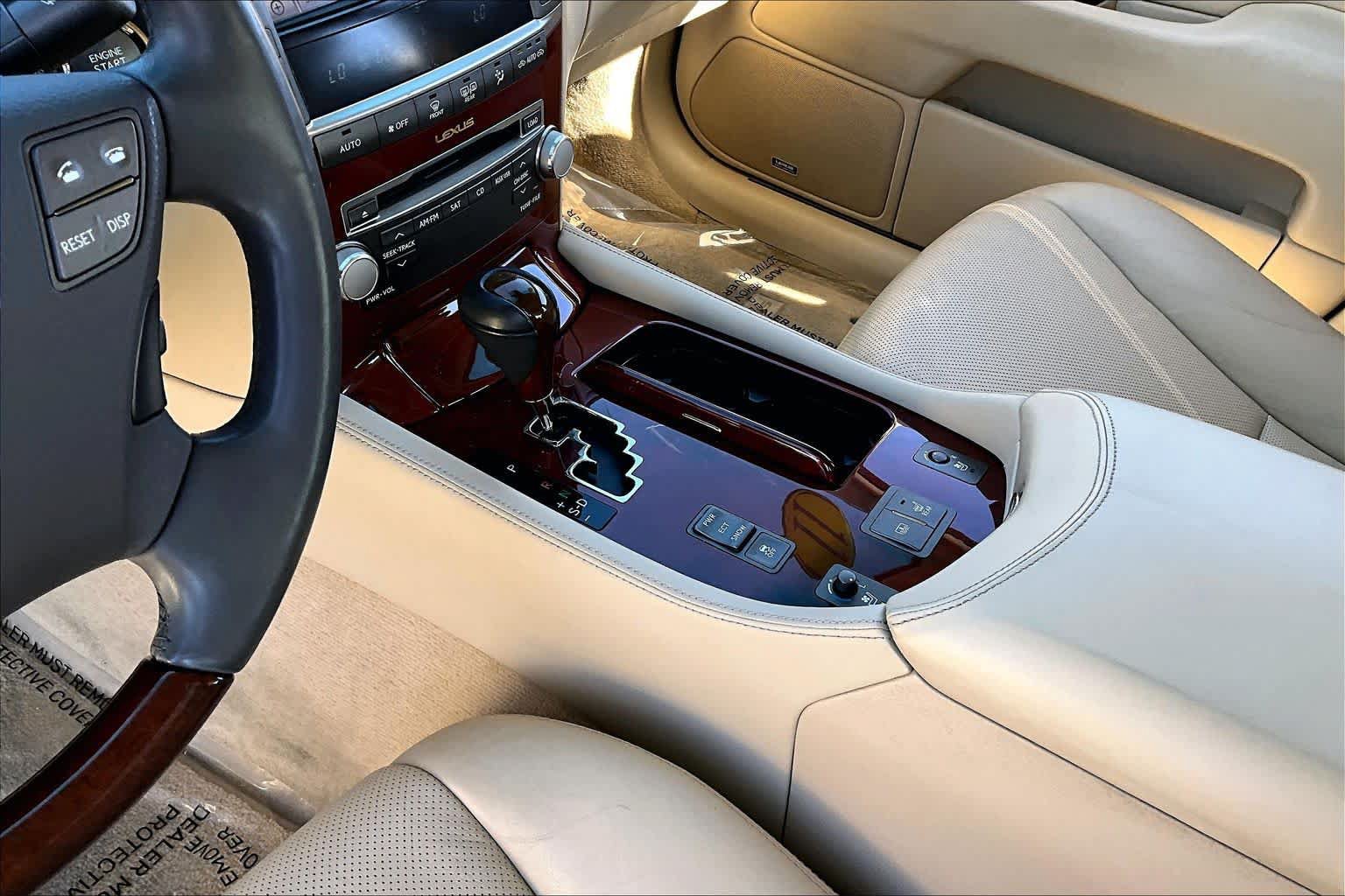 Used 2011 Lexus LS 460 w/ Comfort Pkg RWD image 16