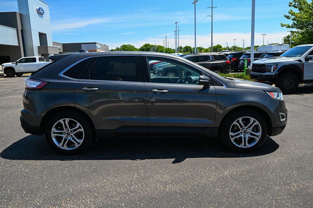 Used 2018 Ford Edge Titanium AWD/4WD image 3