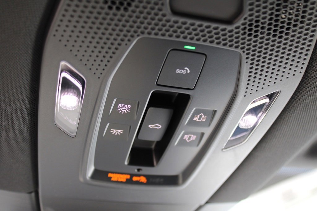 New 2024 Porsche Macan 4 Electric image 27