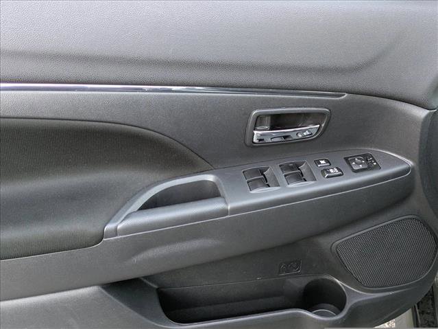 Used 2024 Mitsubishi Outlander Sport ES image 17