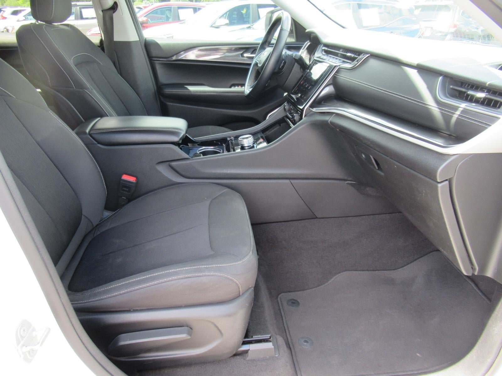 Used 2021 Jeep Grand Cherokee L Laredo w/ Luxury Tech Group I RWD image 10