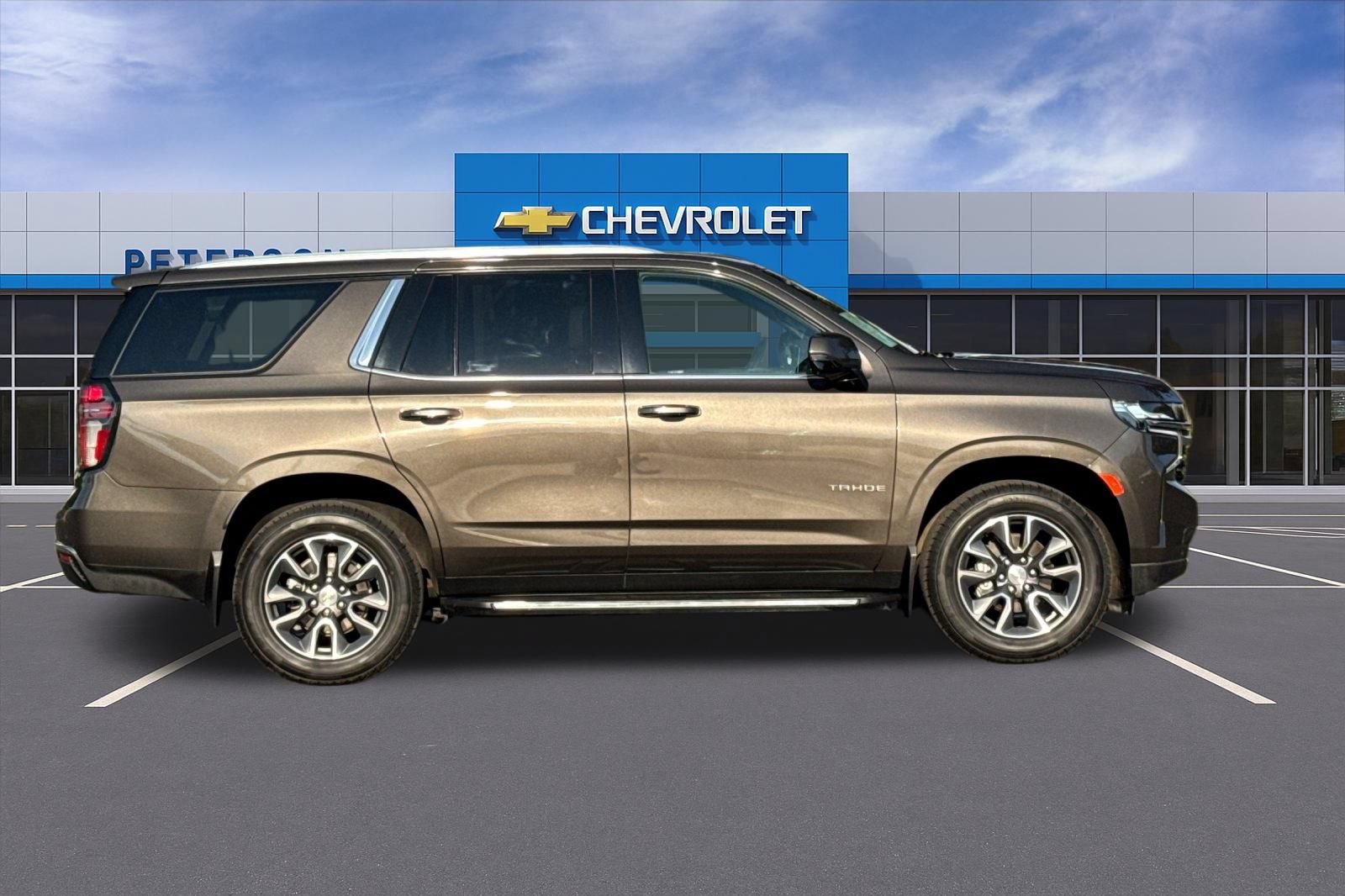 Certified 2021 Chevrolet Tahoe LT w/ LT Signature Package AWD/4WD image 3