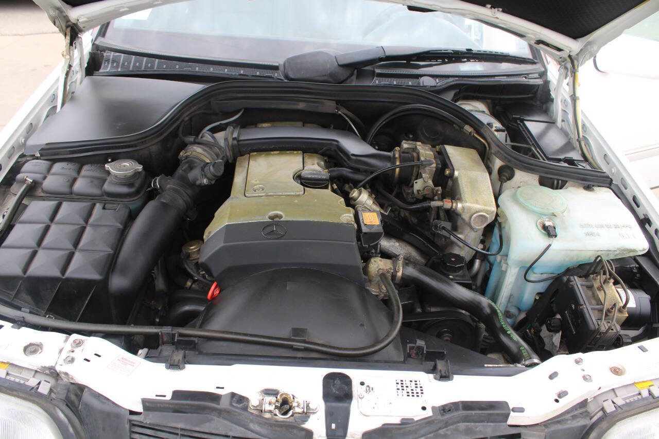 Used 1996 Mercedes-Benz C 220 Sedan image 18