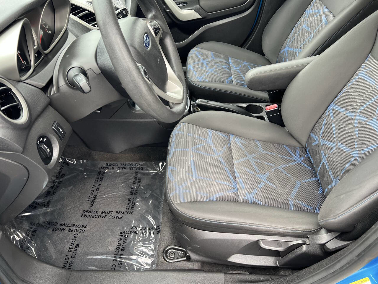 Used 2013 Ford Fiesta SE FWD image 9
