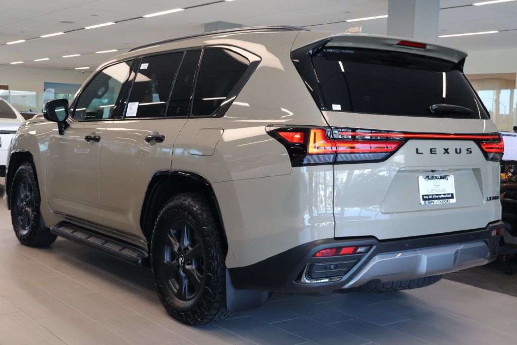 New 2026 Lexus LX 700h Overtrail AWD/4WD image 2