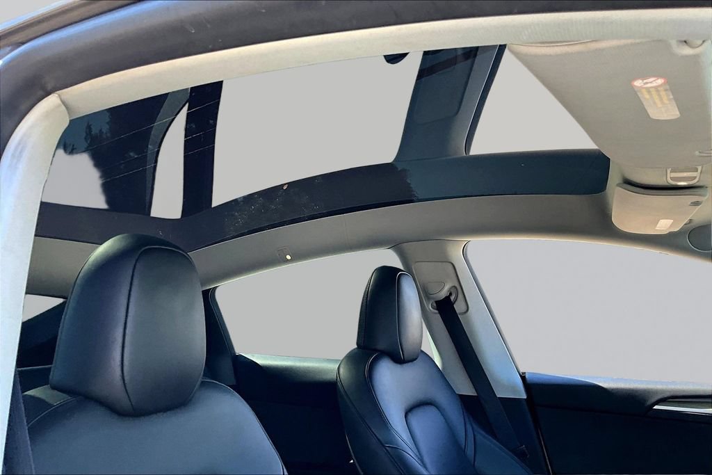 Used 2023 Tesla Model Y Long Range AWD/4WD image 27