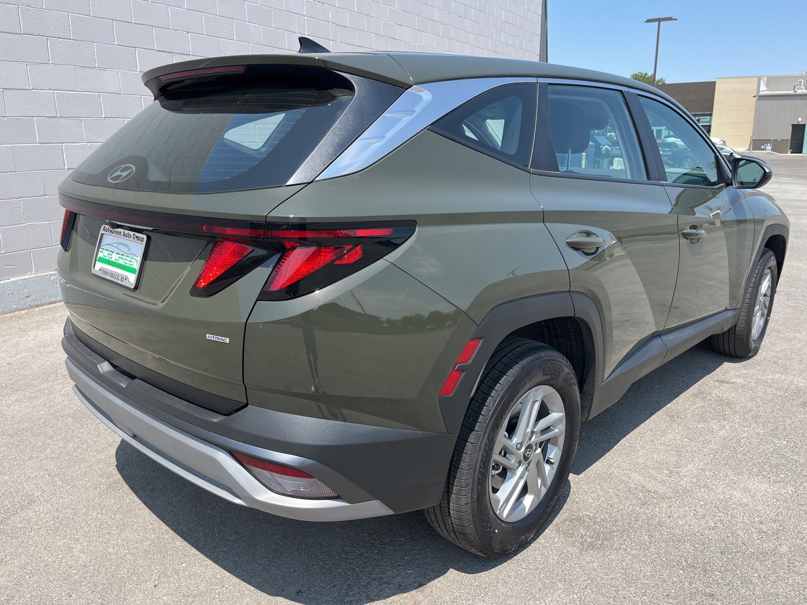 New 2025 Hyundai Tucson SE image 3