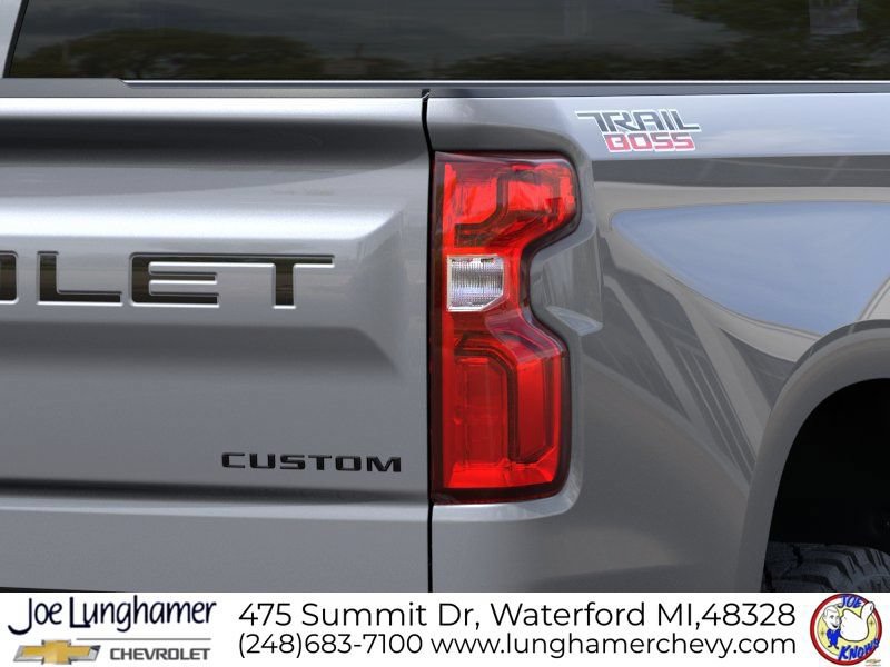 New 2026 Chevrolet Silverado 1500 Custom Trail Boss w/ LPO, Dark Essentials Package AWD/4WD image 13