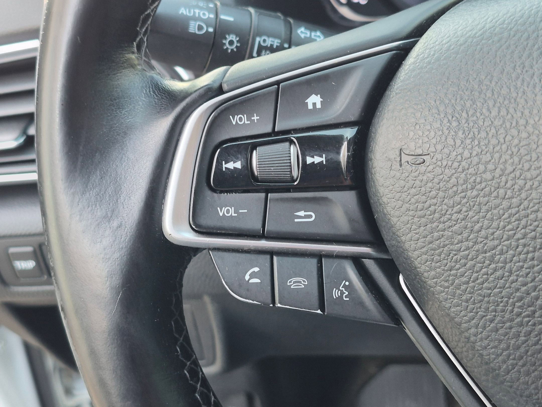 Certified 2018 Honda Accord EX-L image 16