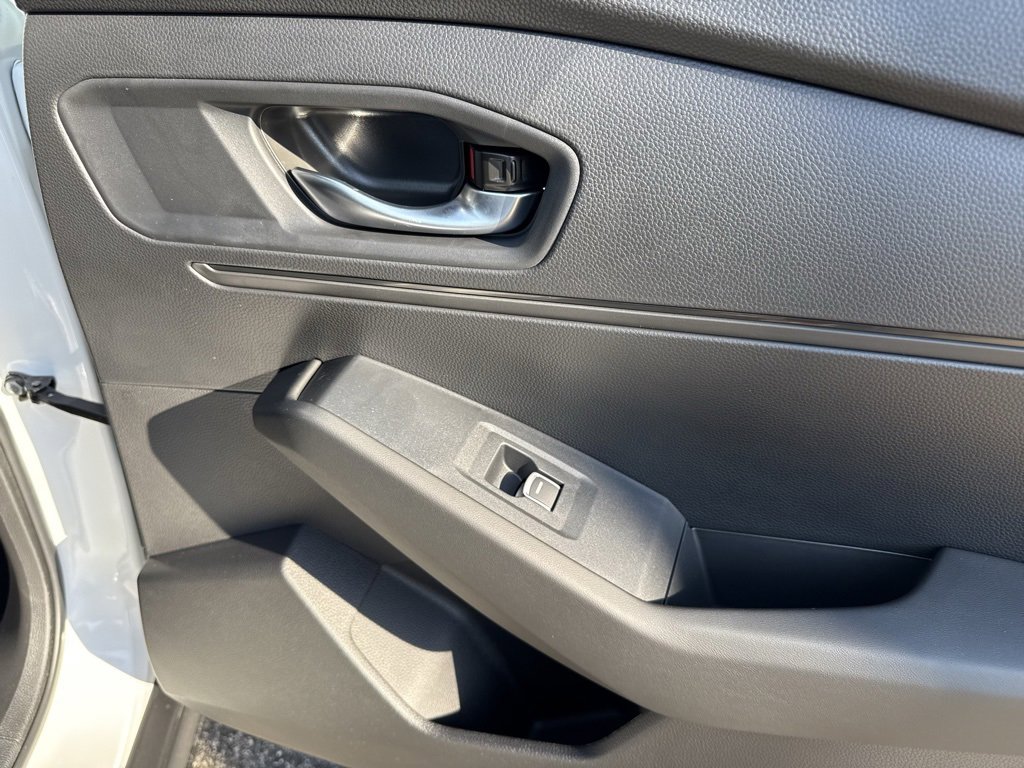 Used 2025 Honda Accord Sport image 39