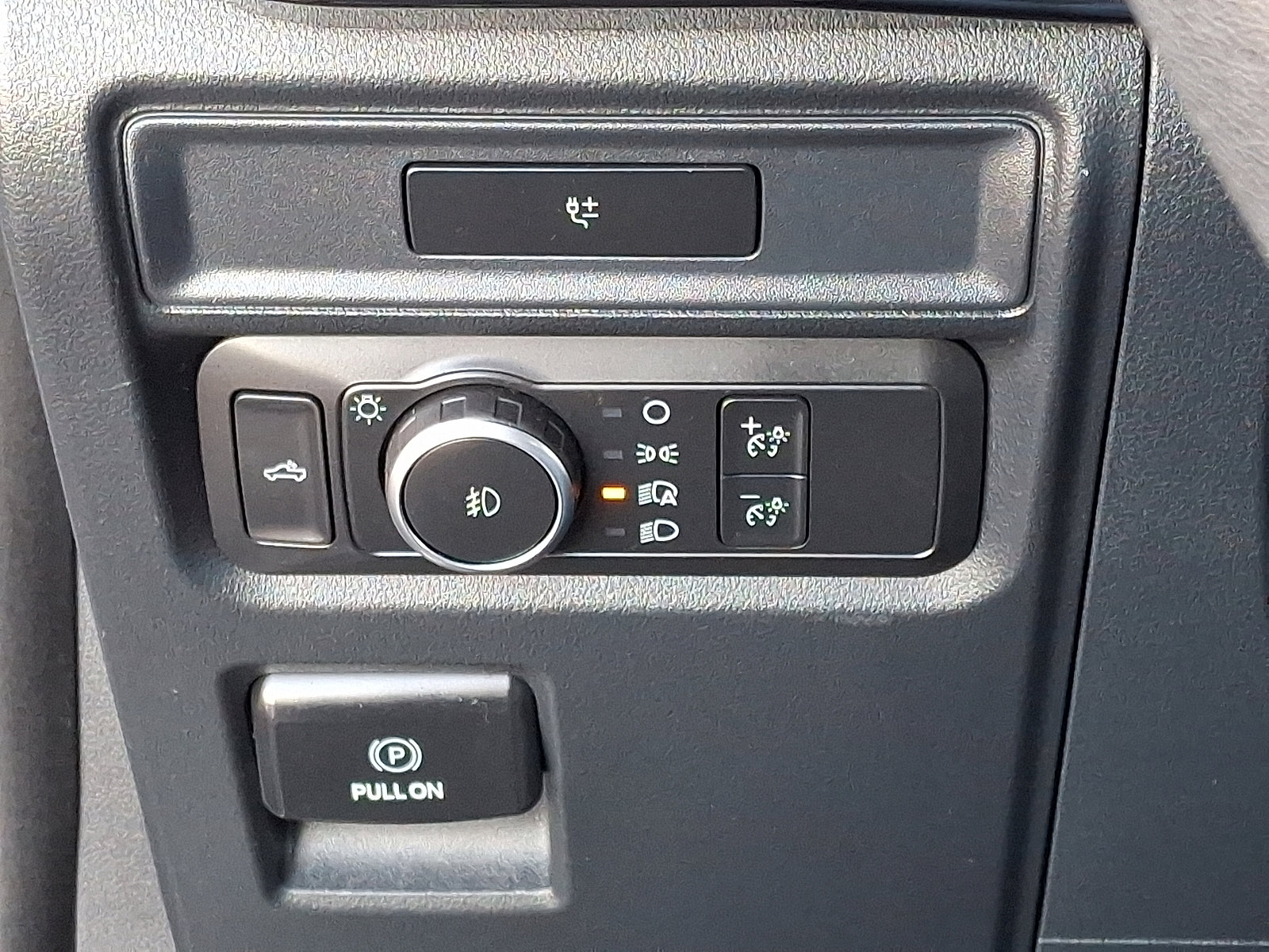 Used 2022 Ford F150 XL w/ STX Appearance Package image 25