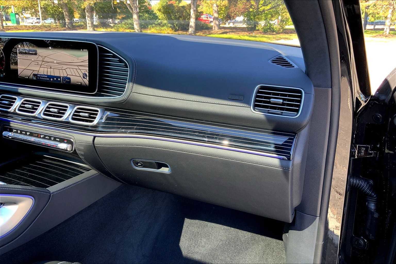 New 2026 Mercedes-Benz GLS 580 4MATIC image 10