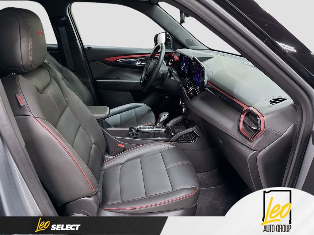 Used 2025 Chevrolet TrailBlazer RS w/ Convenience Package AWD/4WD image 31