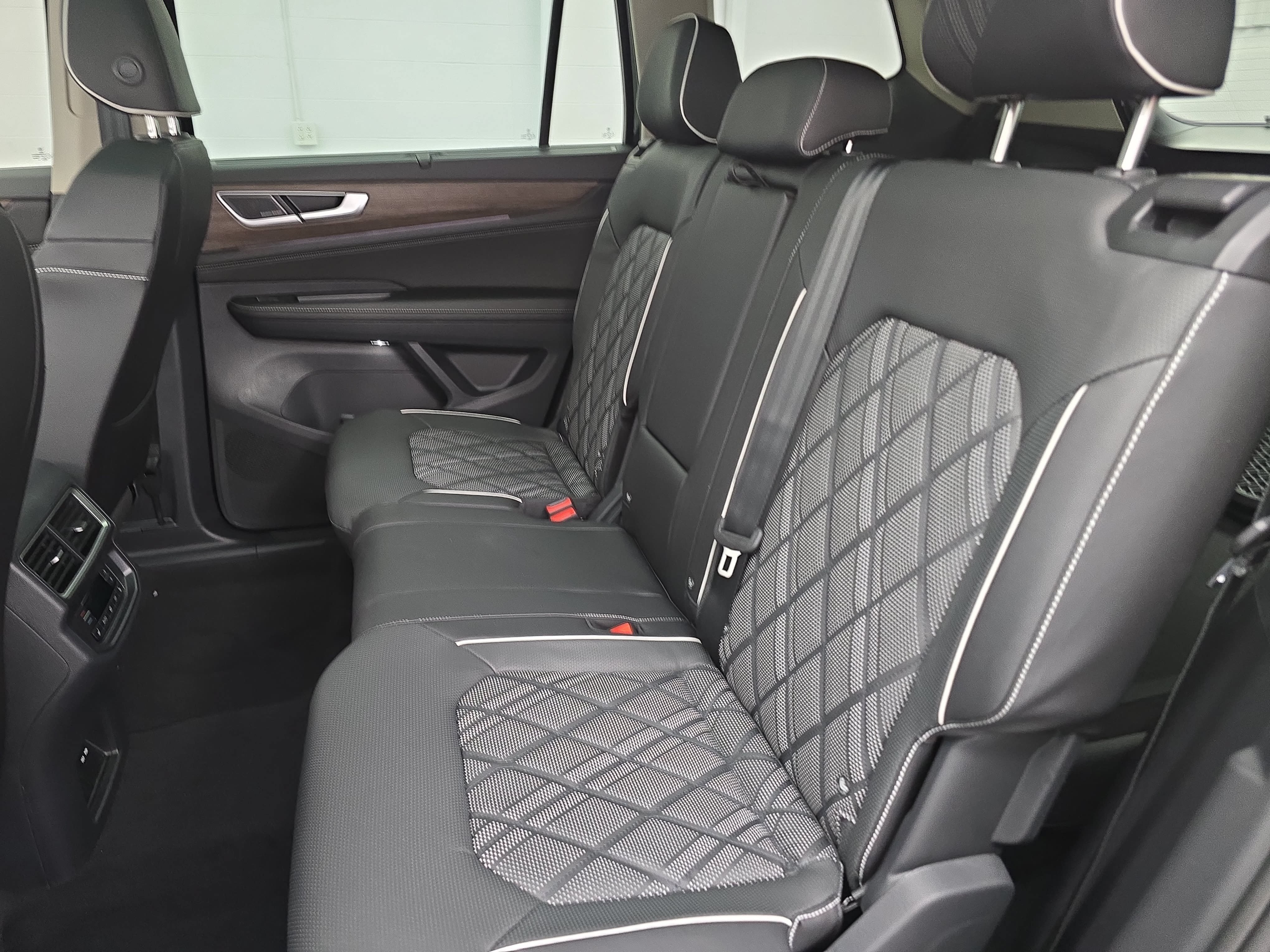 New 2026 Volkswagen Atlas SEL Premium R-Line AWD/4WD image 15