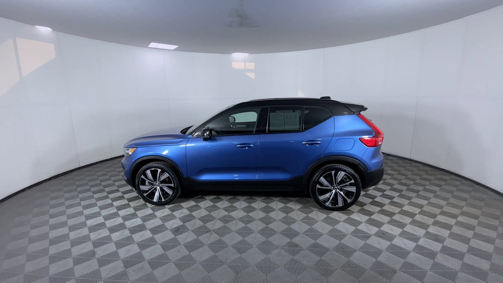 Used 2021 Volvo XC40 P8 Recharge AWD/4WD image 6