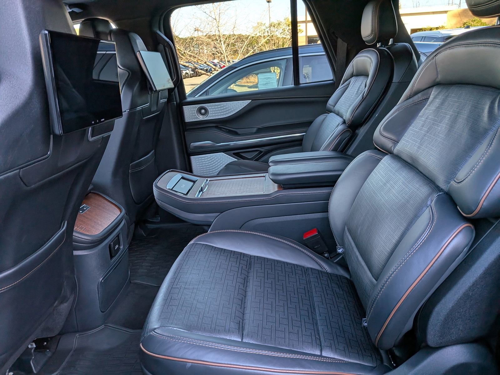 Used 2025 Lincoln Navigator L Black Label image 17