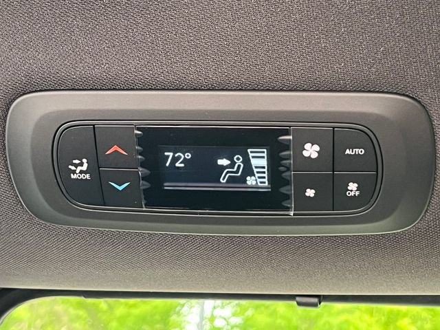 New 2027 Chrysler Pacifica Select AWD/4WD image 34