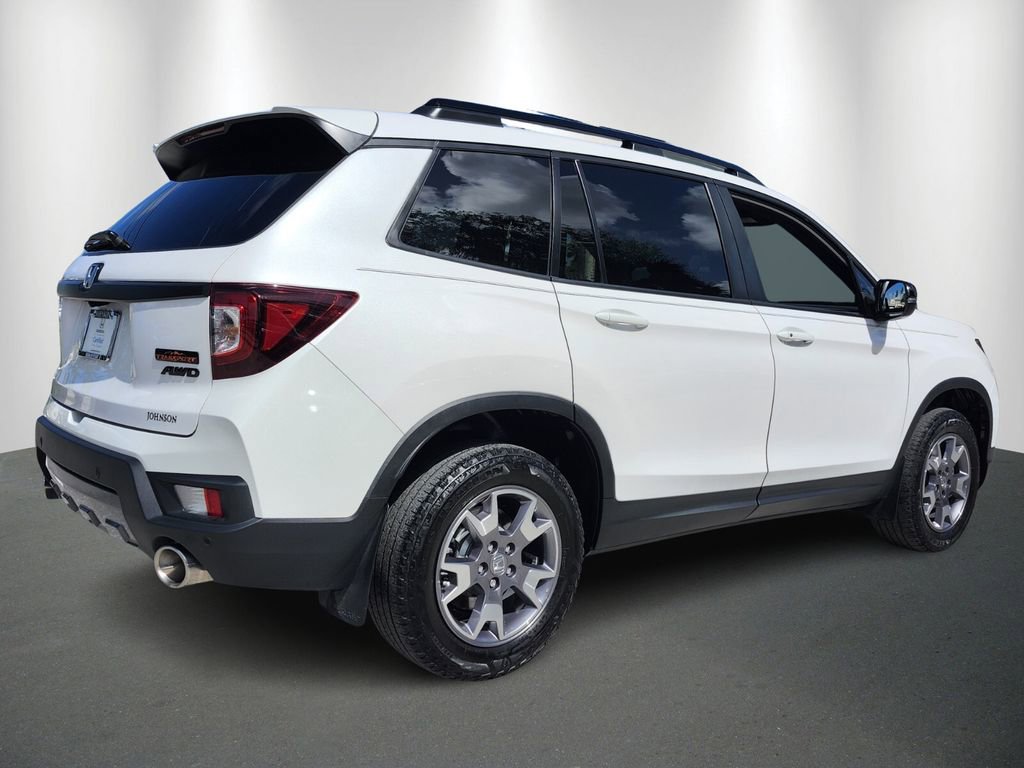 Certified 2023 Honda Passport TrailSport image 7