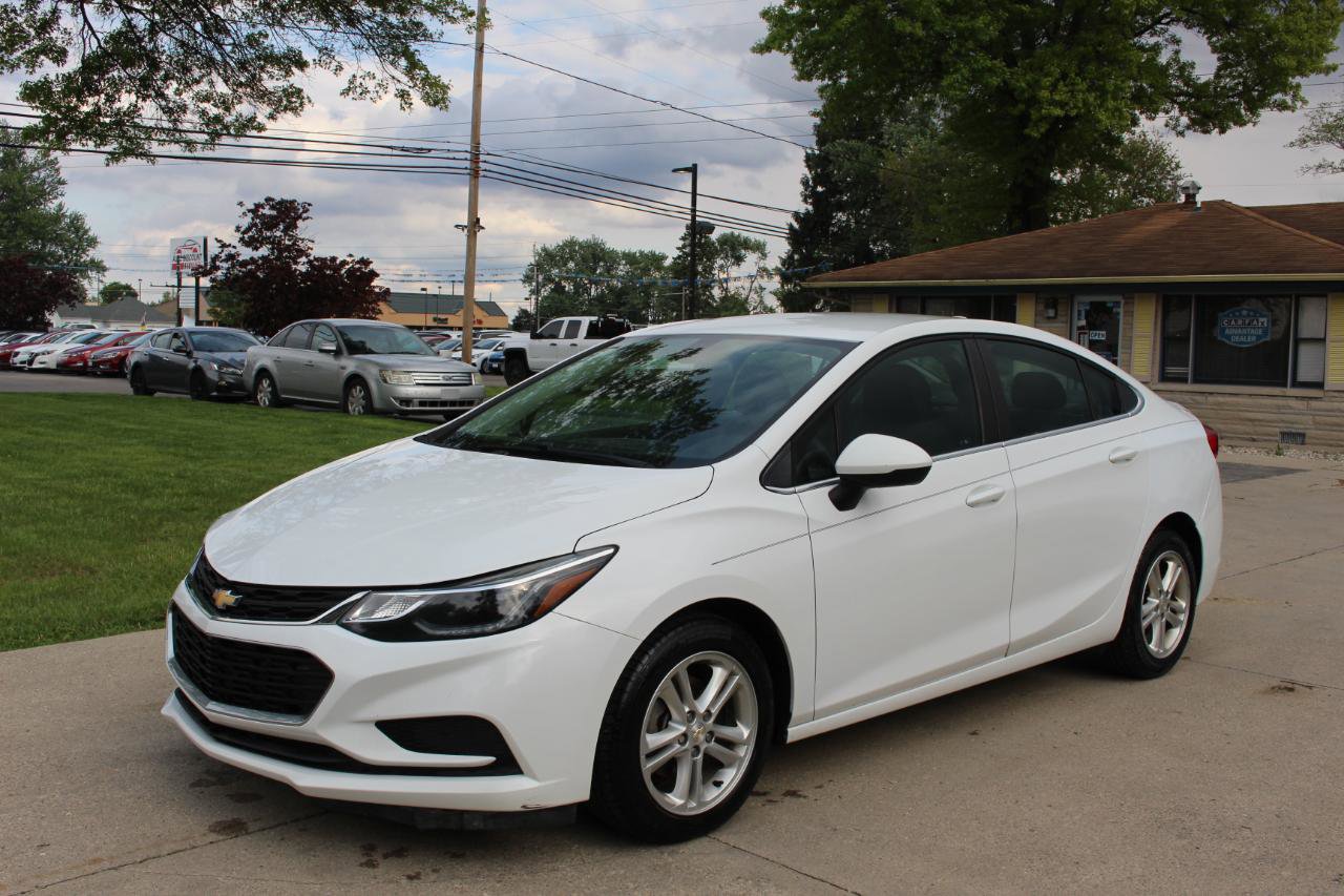 Used 2018 Chevrolet Cruze LT FWD image 5