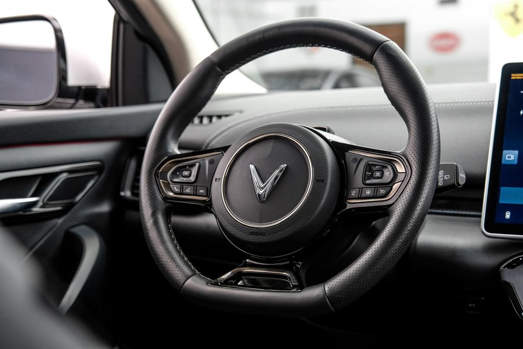 Used 2023 VinFast VF 8 Eco AWD/4WD image 20