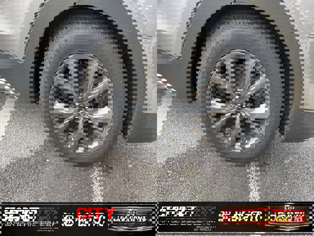 Used 2018 Hyundai Santa Fe Sport image 19