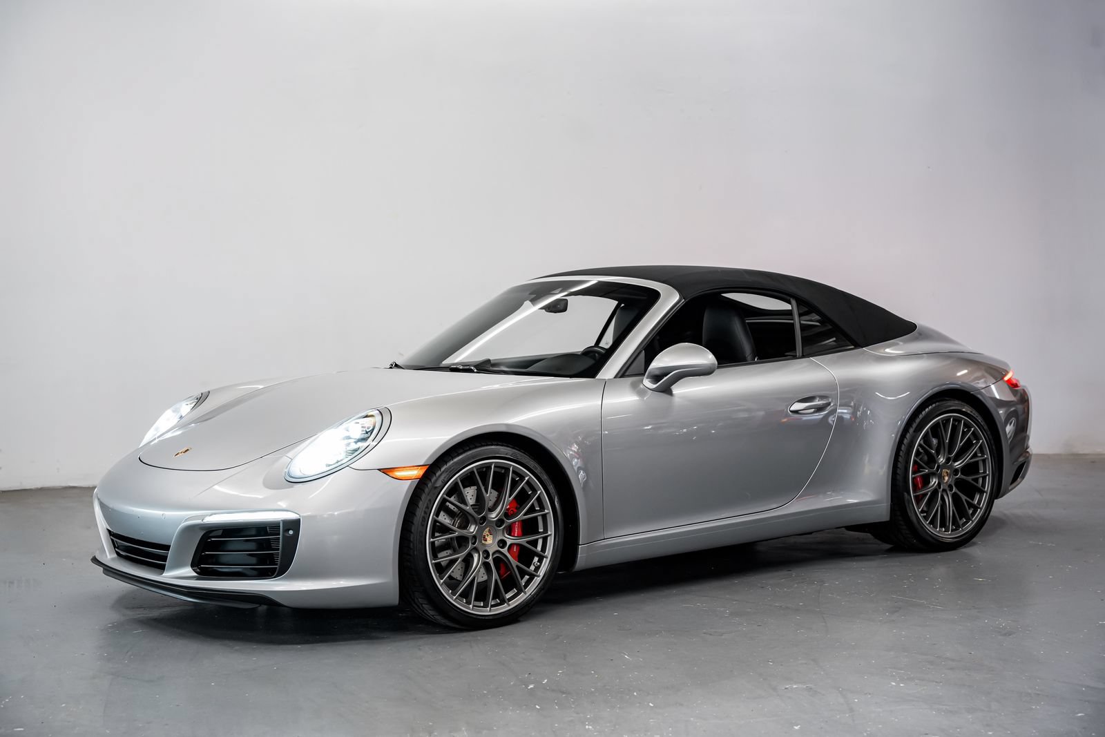 Used 2018 Porsche 911 Carrera S RWD image 6