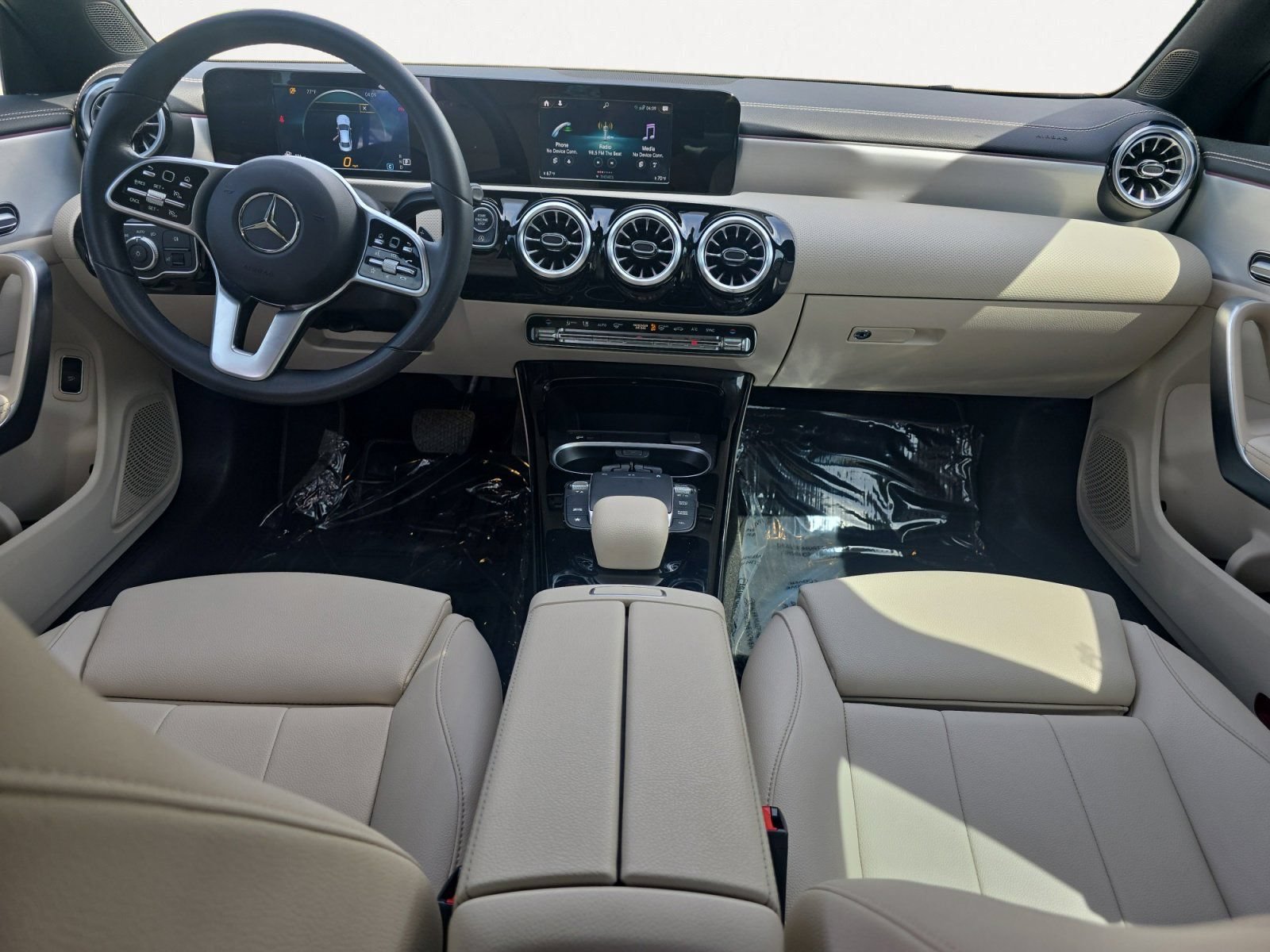 Used 2022 Mercedes-Benz CLA 250 image 3