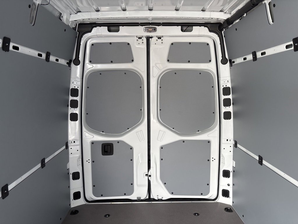 Used 2024 Mercedes-Benz Sprinter 2500 image 19