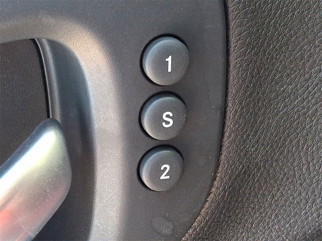 Used 2019 Jeep Cherokee Trailhawk image 28