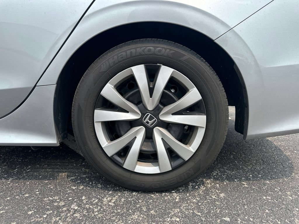 Used 2025 Honda Civic LX image 5