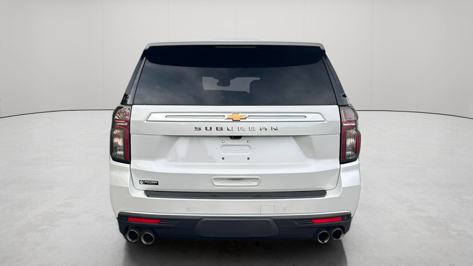 Used 2024 Chevrolet Suburban High Country AWD/4WD image 5