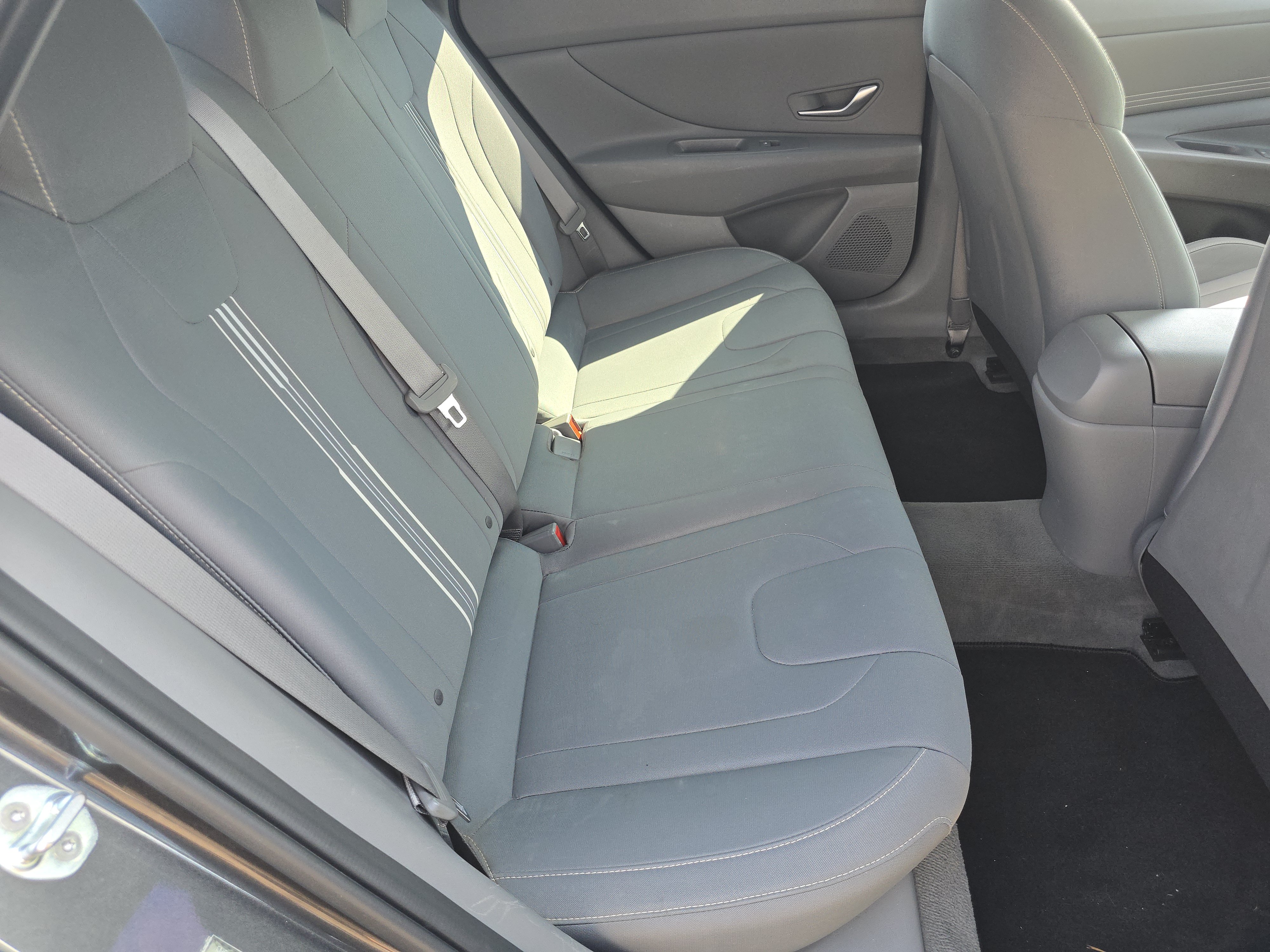 Used 2021 Hyundai Elantra SEL w/ Convenience Package FWD image 8
