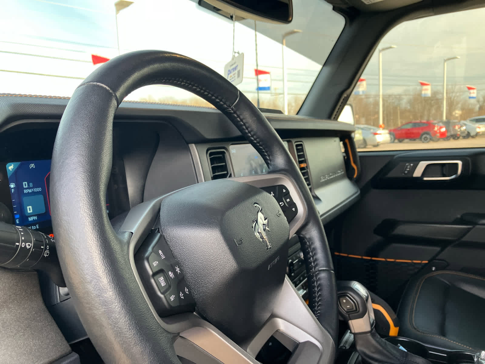 Used 2024 Ford Bronco Badlands image 9