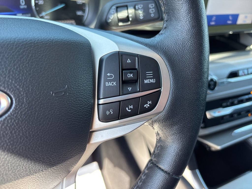 Used 2023 Ford Explorer XLT w/ Equipment Group 202A AWD/4WD image 18