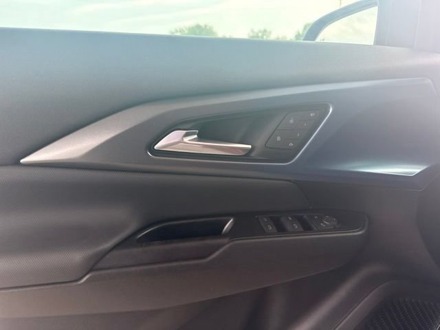 Used 2024 Chevrolet Equinox EV LT AWD/4WD image 11