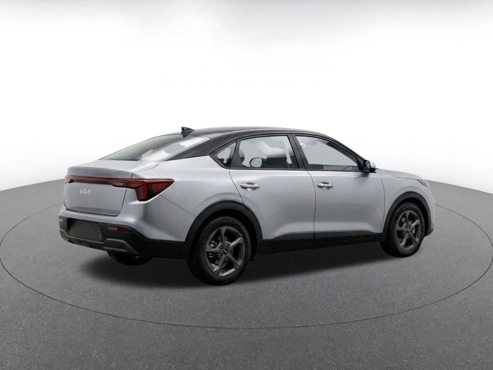 Used 2025 Kia K4 FWD image 9