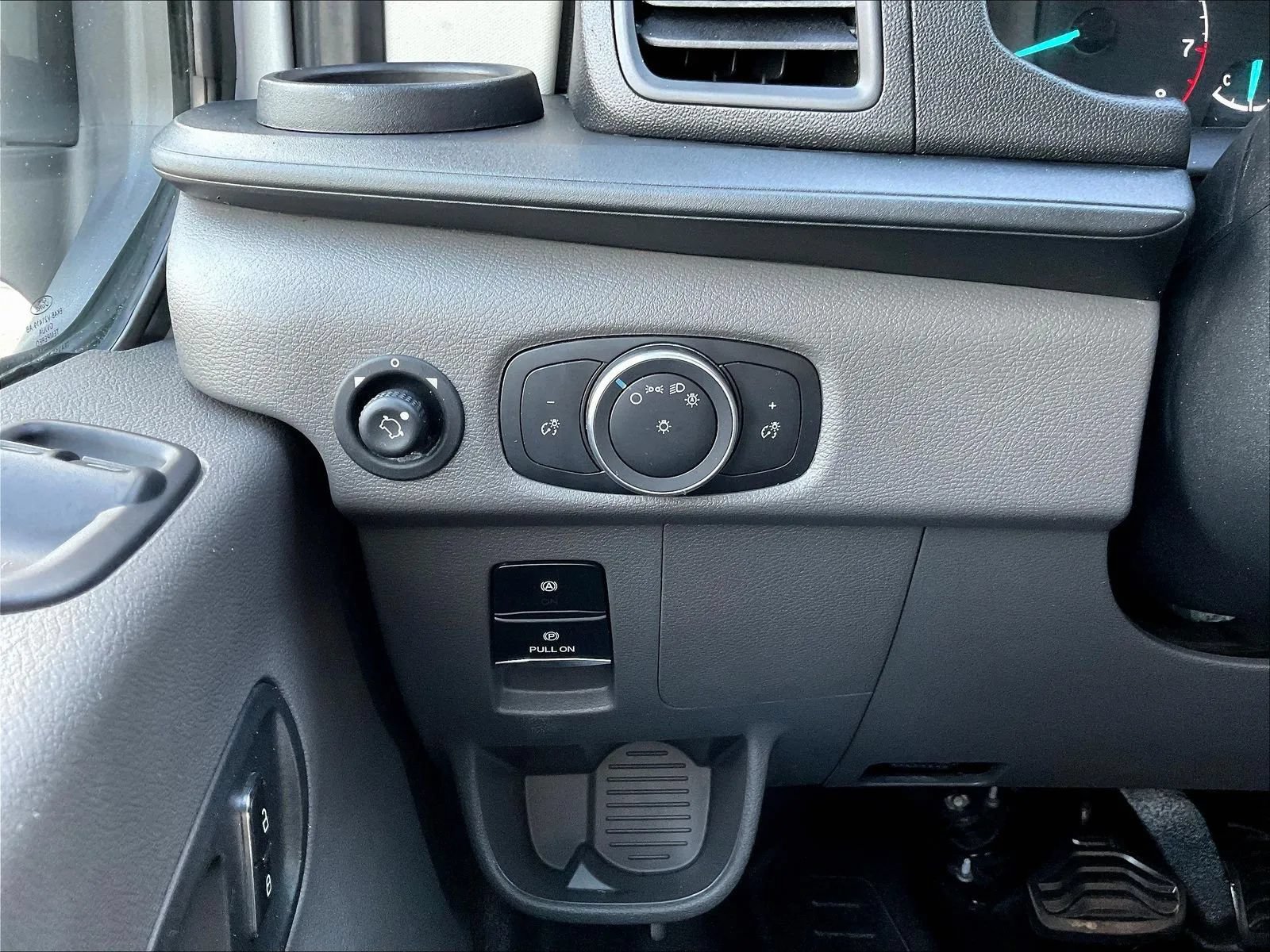 Used 2023 Ford Transit 150 Low Roof RWD image 25