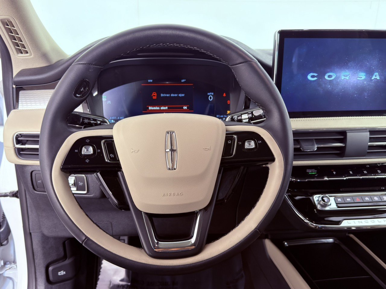 Used 2026 Lincoln Corsair Premiere AWD/4WD image 17