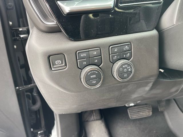 Used 2024 Chevrolet Silverado 1500 High Country image 21