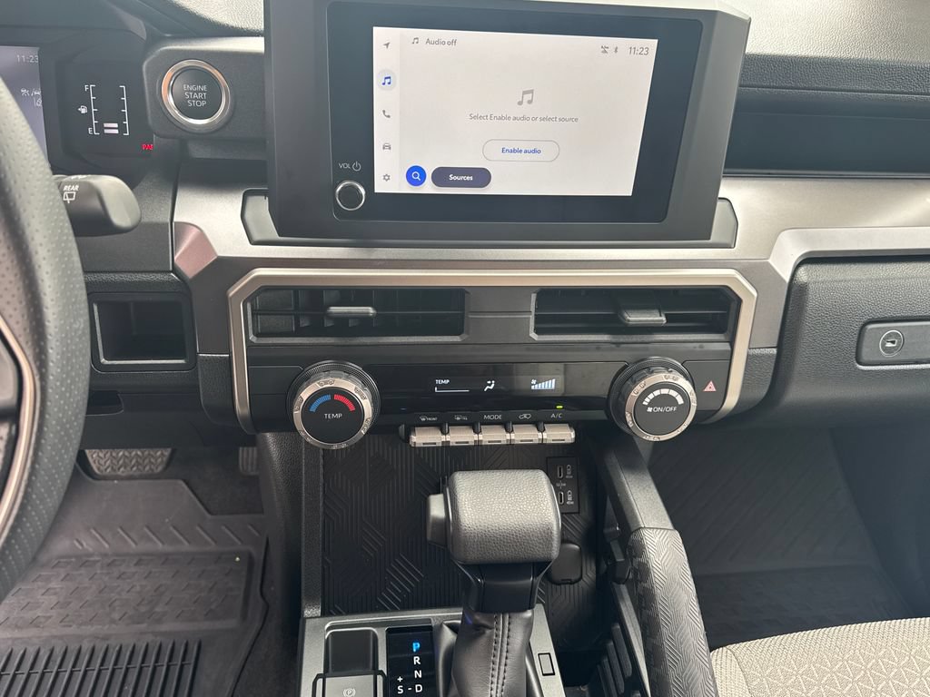 Certified 2025 Toyota 4Runner SR5 AWD/4WD image 18