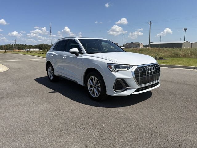 Used 2025 Audi Q3 2.0T Premium AWD/4WD image 7