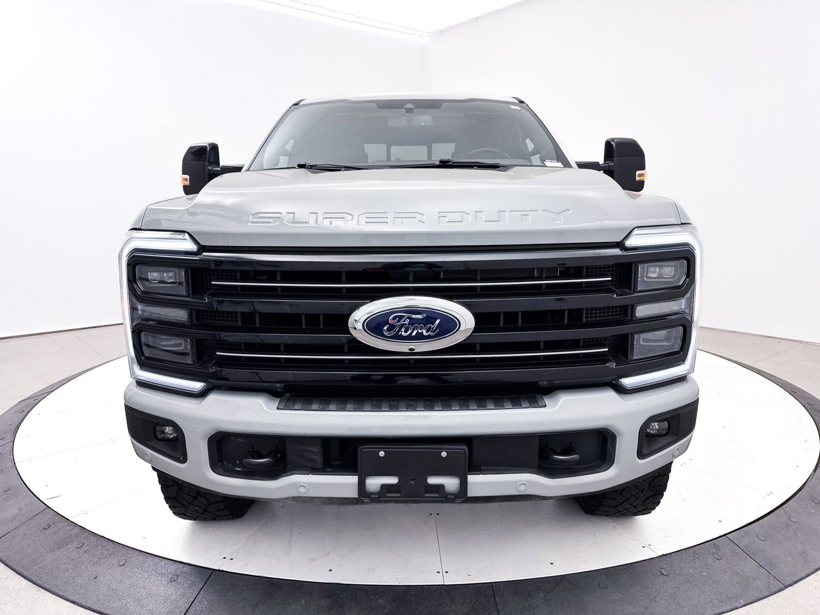 Used 2025 Ford F350 Platinum w/ Tremor Off-Road Package image 15