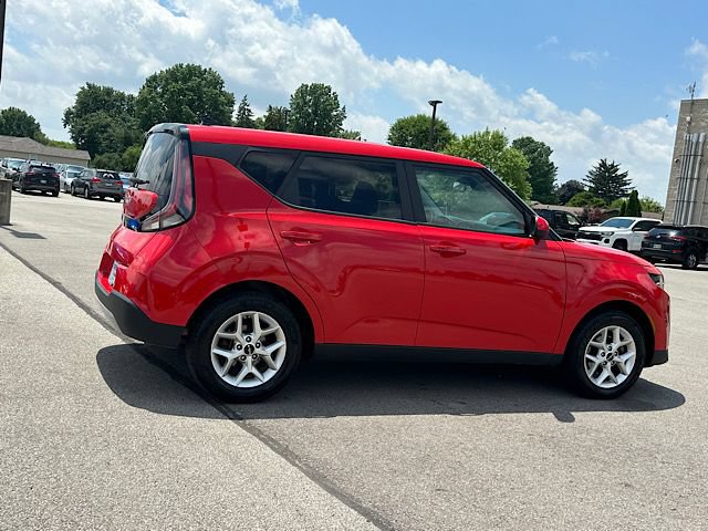 Used 2023 Kia Soul S FWD image 9